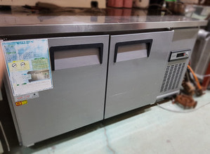 우성 테이블냉장,냉동고1500(냉장1냉동1)