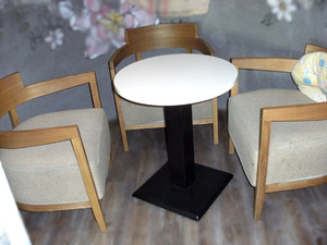 커피숍 탁자세트(원목테이블:1개 , 원목의자:2개)